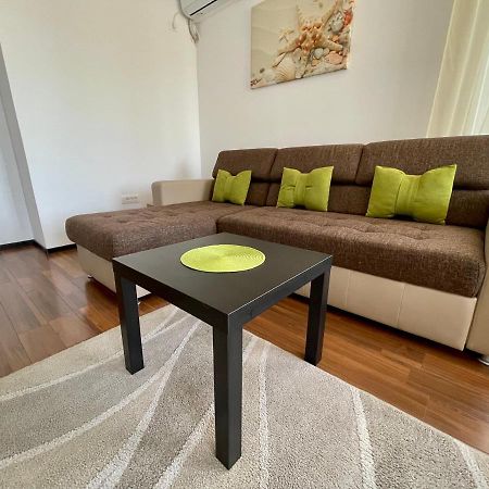 Alcomar Apartment - Summerland Mamaia Exteriér fotografie
